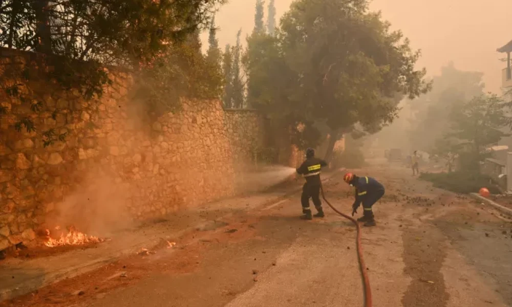 Οριοθετήθηκε η φωτιά στα Νεόκτιστα Ασπροπύργου